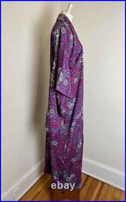 Beautiful VTG 40s 50s Purple Red Floral Japanese Printed Silk Kimono Furisode