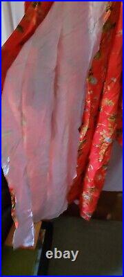 VTG Unisex Kimono Red Multicolor 100% Silk Made In Japan Collectible Decorative
